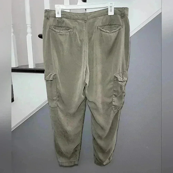 Daily Ritual Pants Womens 14 Olive Green Tapered Fit Big Pockets Comfort Casual - Picture 2 of 4